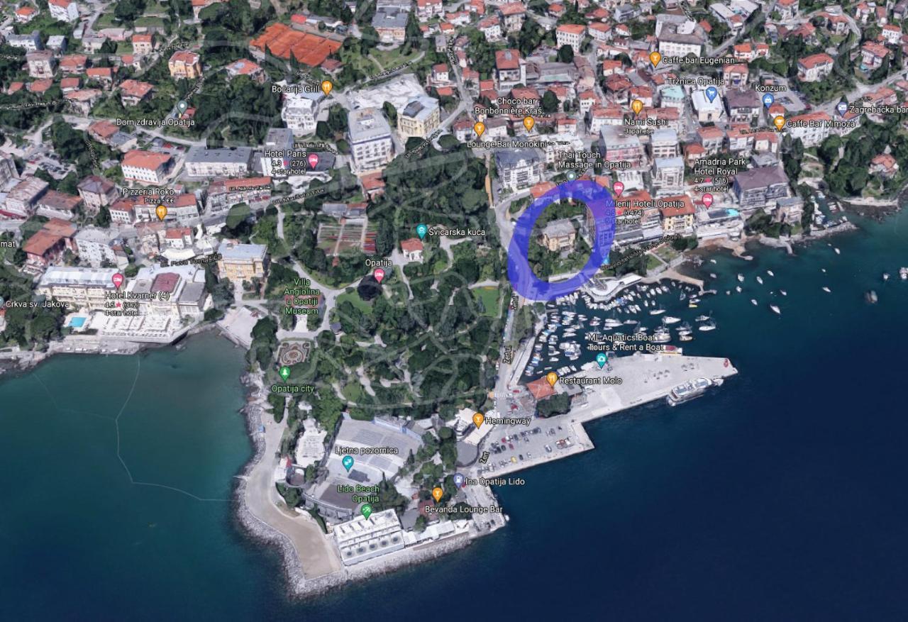 Yacht Club Apartmán